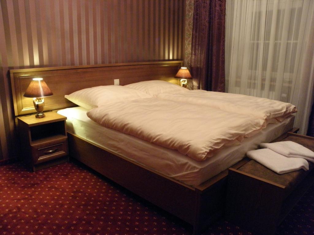 Palac Lucja Bb Zakrzów Chambre photo
