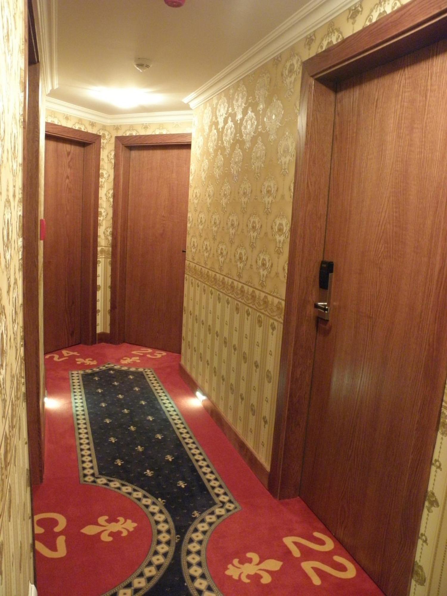 Palac Lucja Bb Zakrzów Extérieur photo