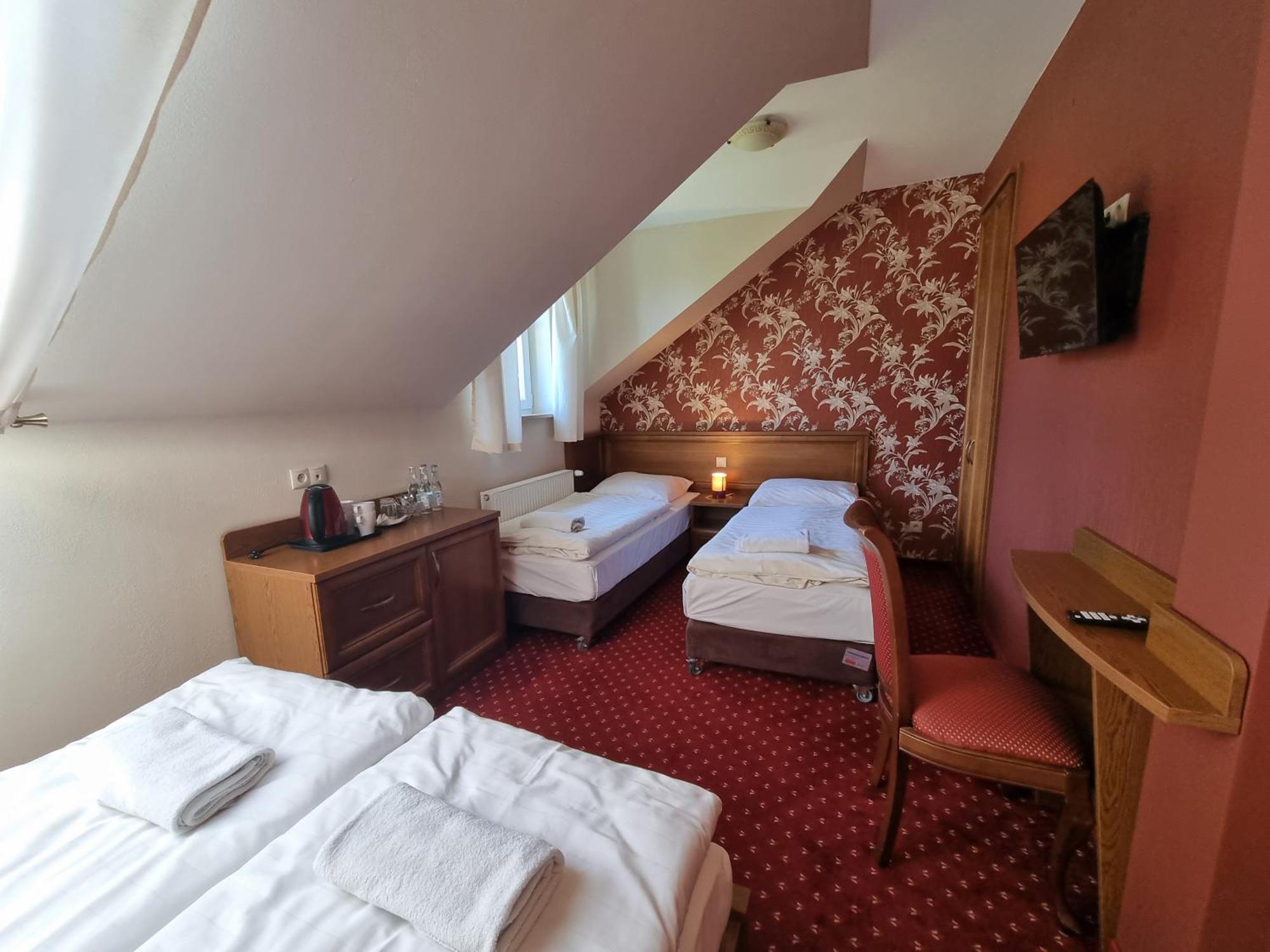 Palac Lucja Bb Zakrzów Extérieur photo