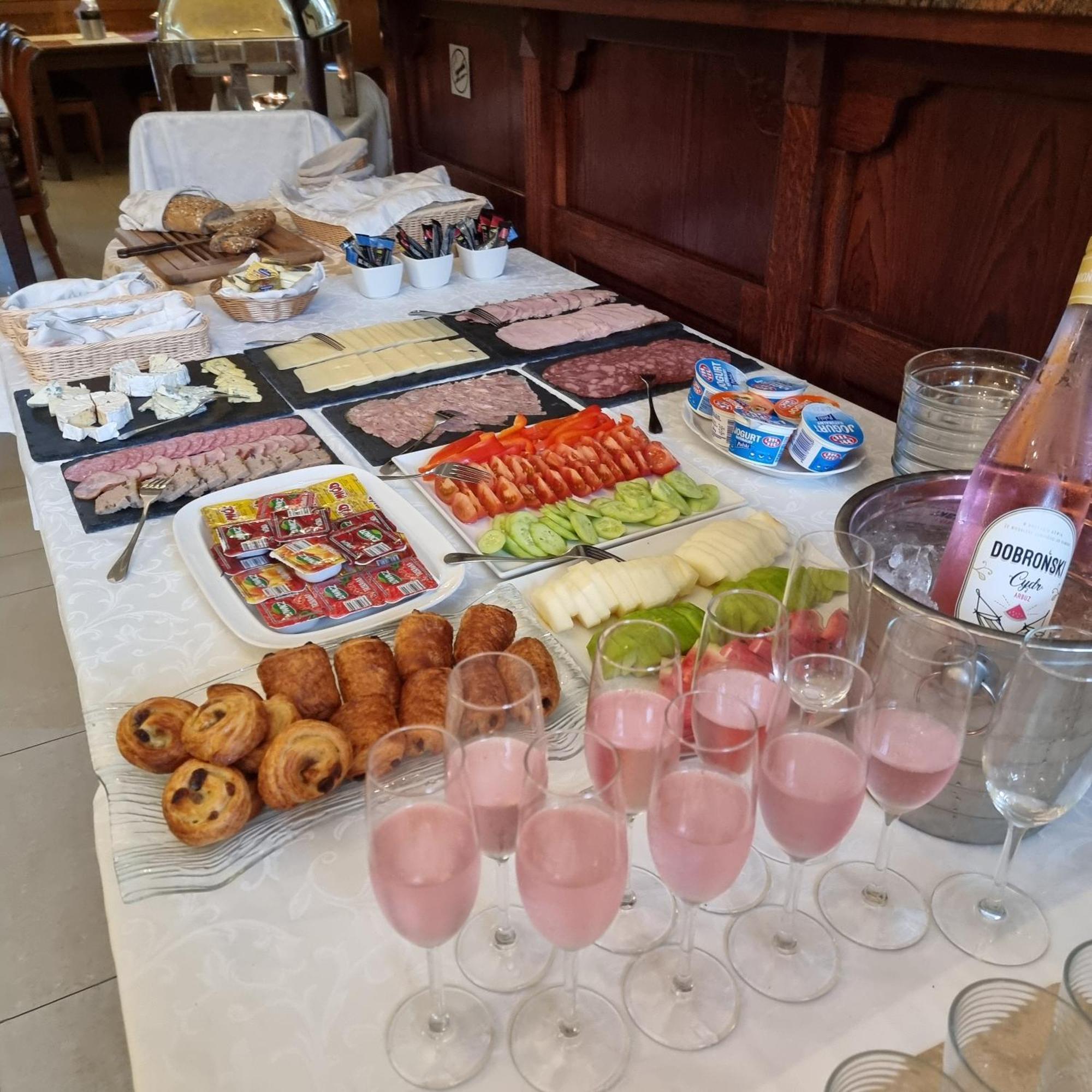 Palac Lucja Bb Zakrzów Extérieur photo