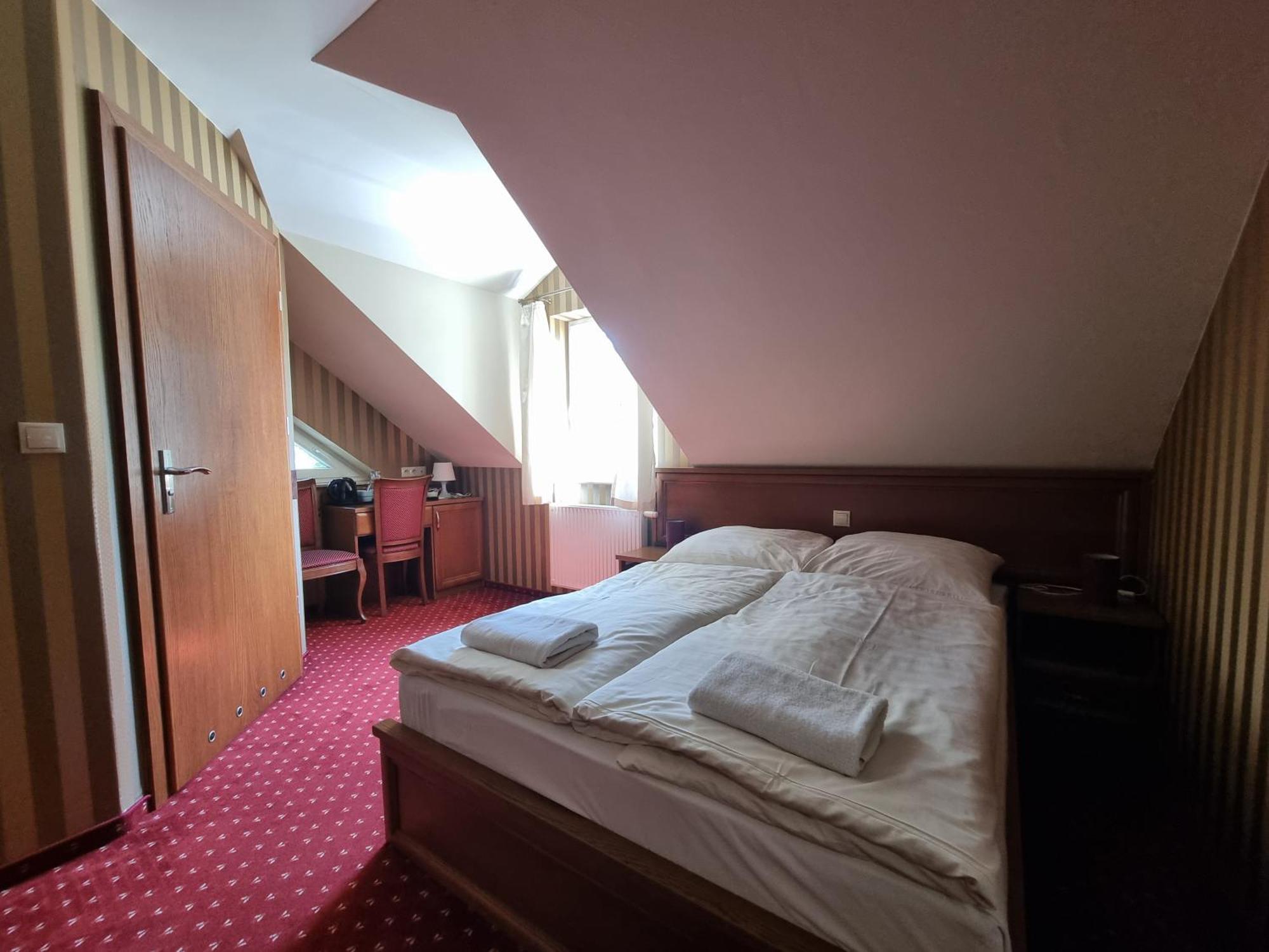 Palac Lucja Bb Zakrzów Extérieur photo