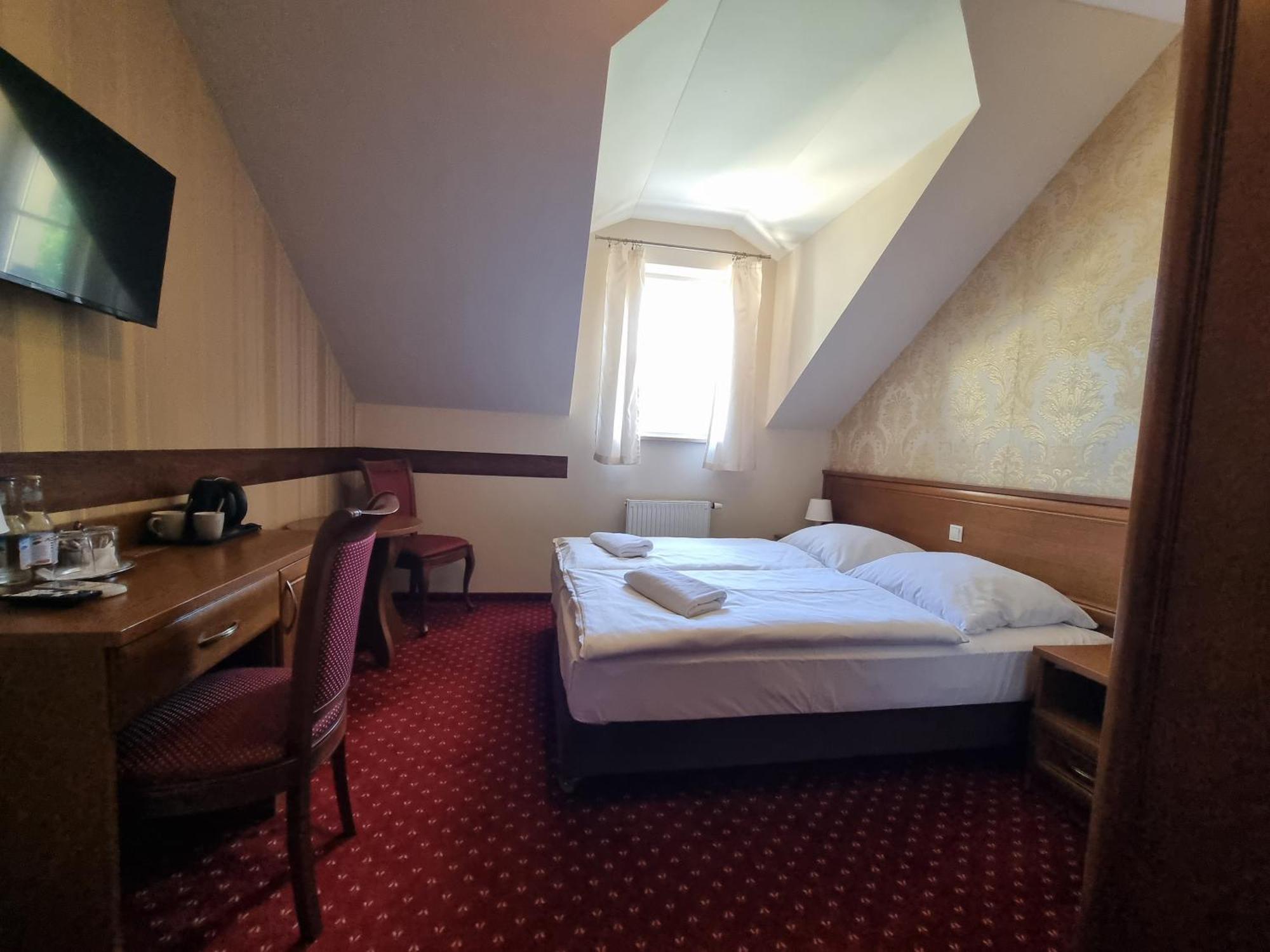 Palac Lucja Bb Zakrzów Extérieur photo