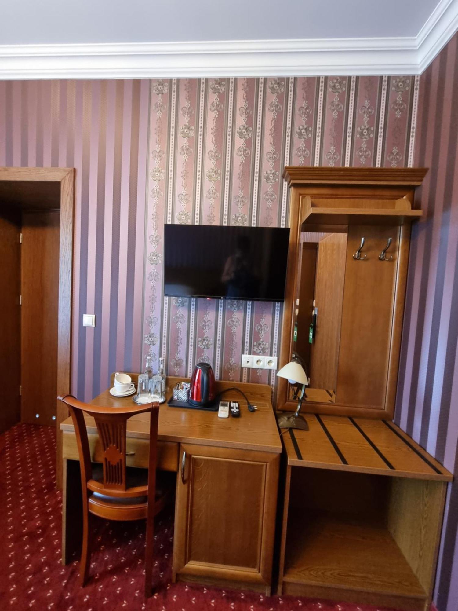 Palac Lucja Bb Zakrzów Extérieur photo