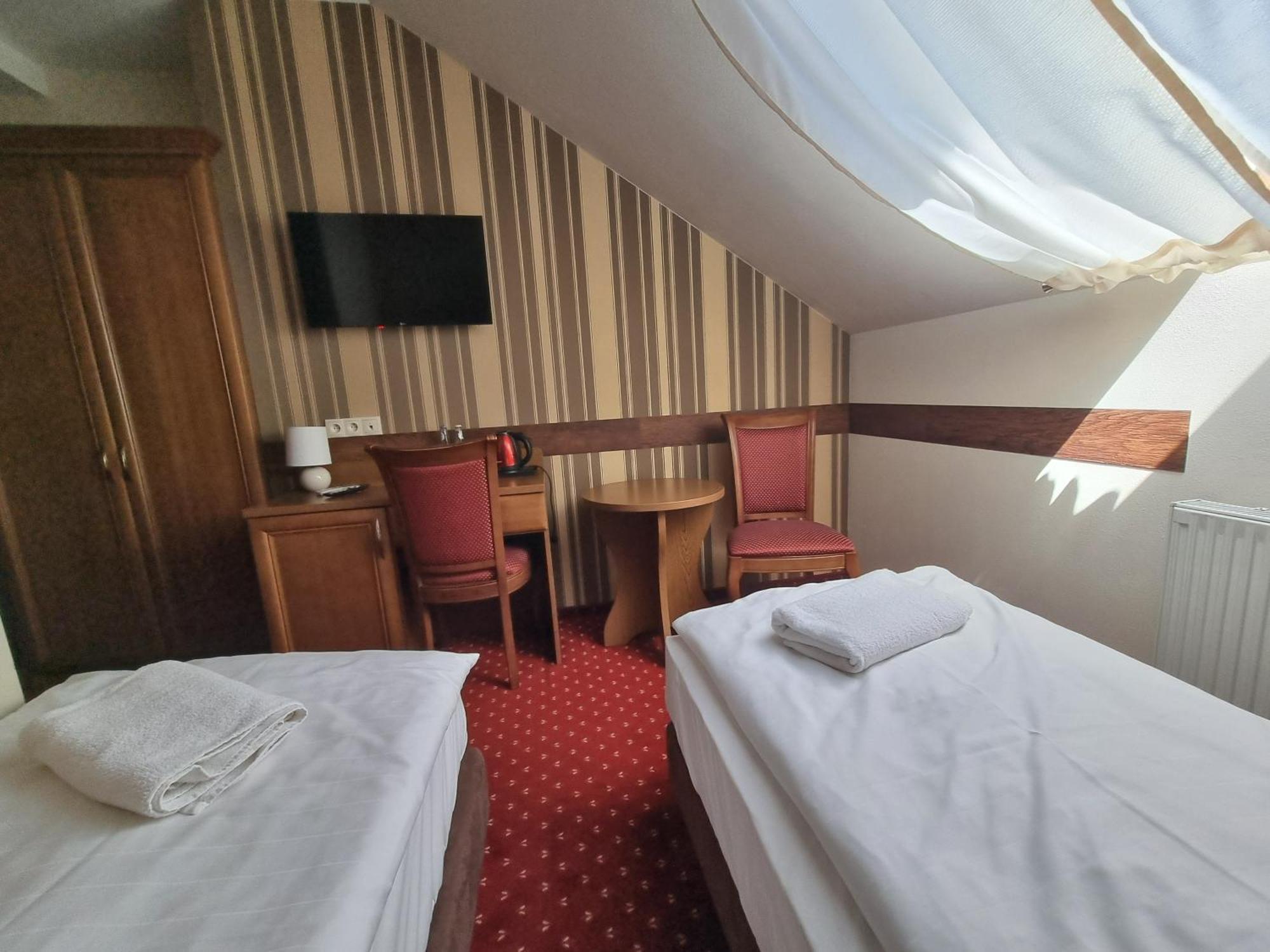 Palac Lucja Bb Zakrzów Extérieur photo