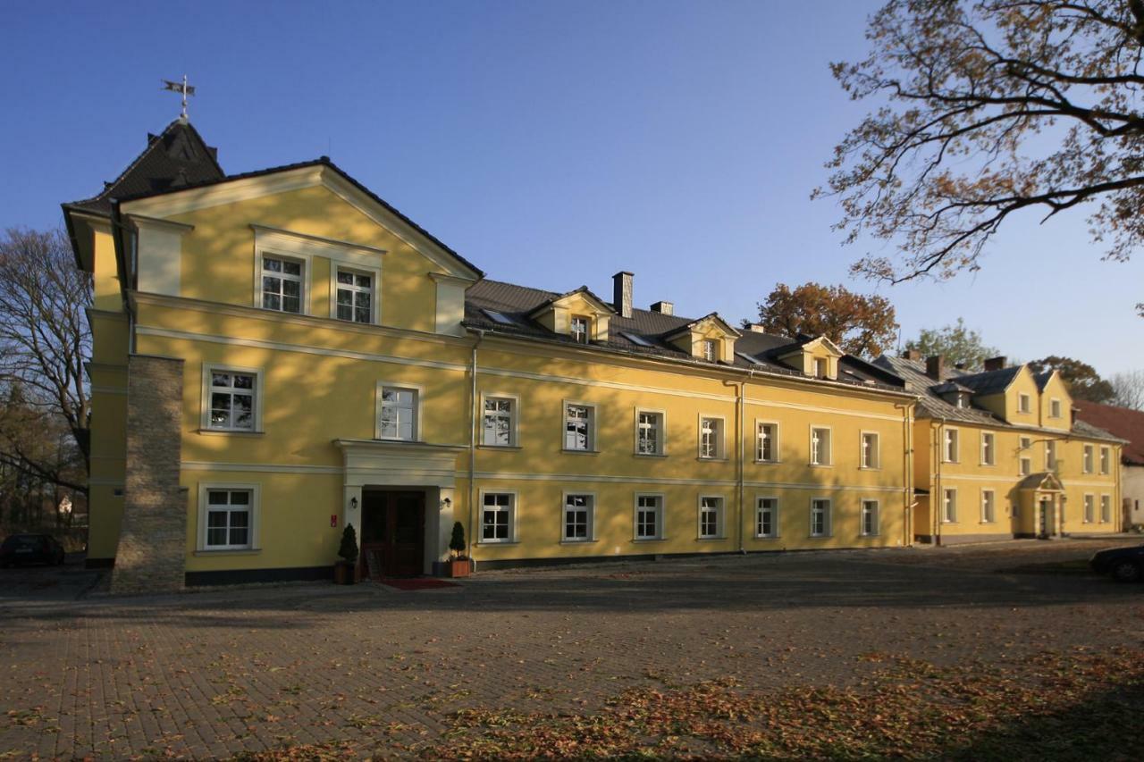Palac Lucja Bb Zakrzów Extérieur photo